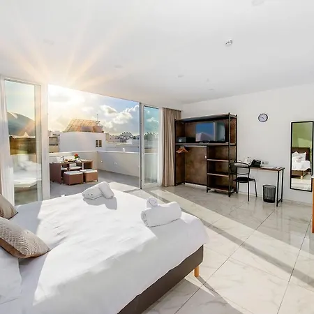 Гостевой дом South Wind 4*