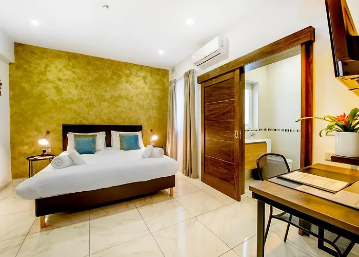 South Wind 招待所 4*