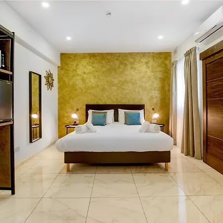 South Wind Marsaxlokk