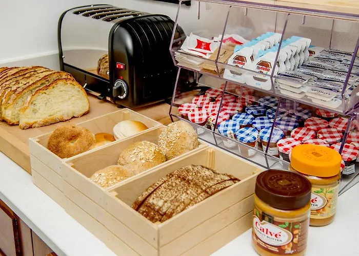 South Wind בית הארחה מרסשלוק