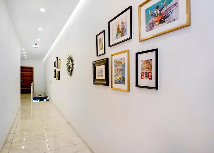 South Wind Marsaxlokk